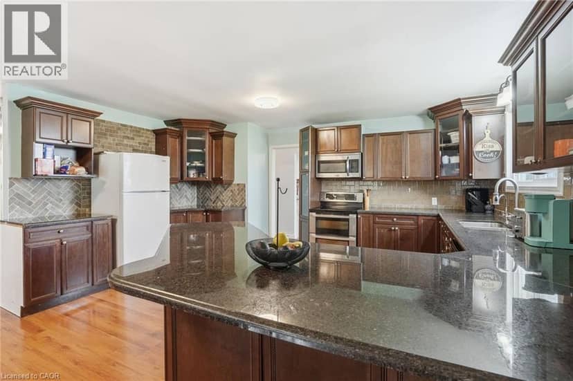 2264 Regional Rd 55 — photo 11 of 40