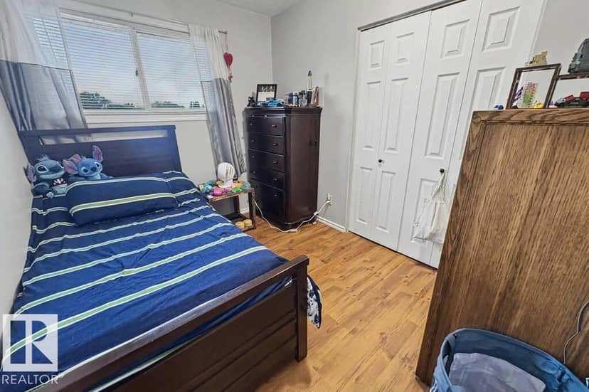 4142 48 AV — photo 15 of 20