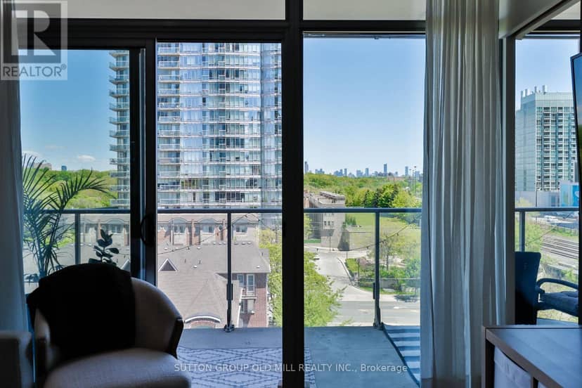 602 - 103 The Queensway — photo 23 of 34