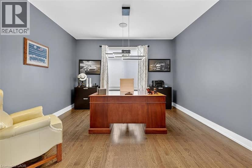 24 CHESTNUT Drive — photo 10 of 40