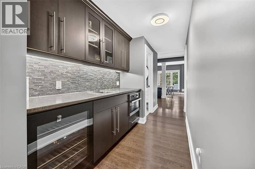 24 CHESTNUT Drive — photo 32 of 40