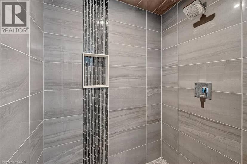 24 CHESTNUT Drive — photo 34 of 40