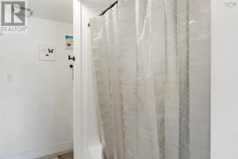 886 King Street — photo 10 of 30