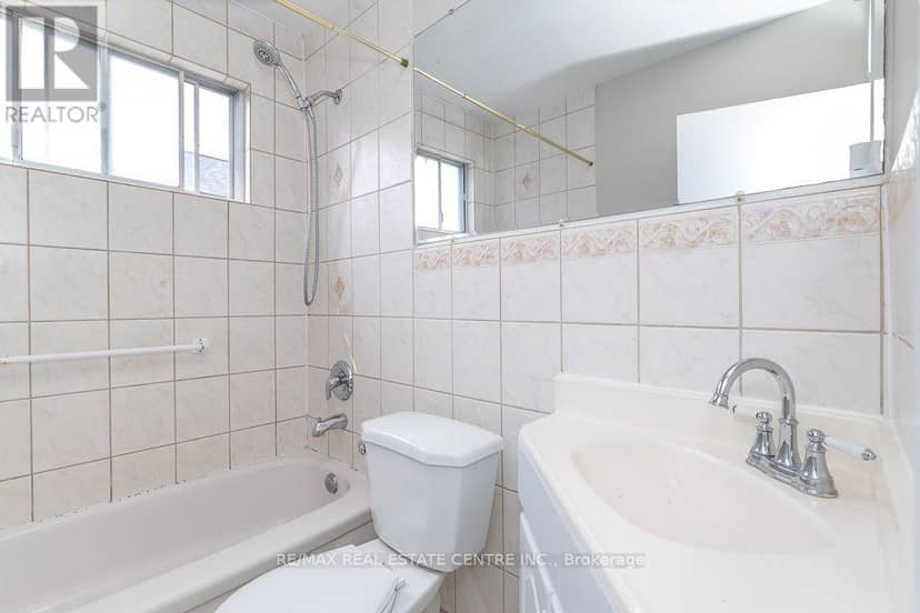 27 Innismore Crescent — photo 20 of 40