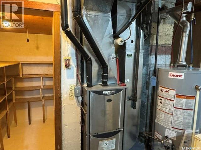 826 10th STREET — photo 22 of 40