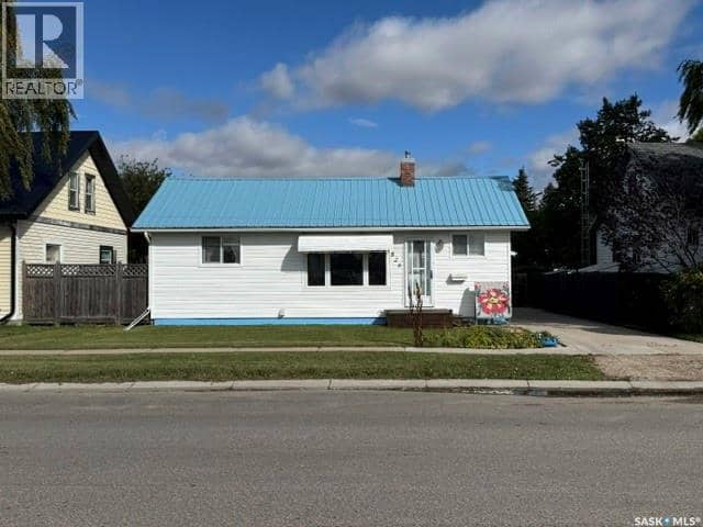 826 10th STREET — photo 37 of 40