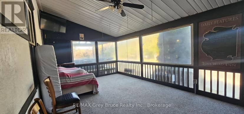 8 Helen Street — photo 14 of 32