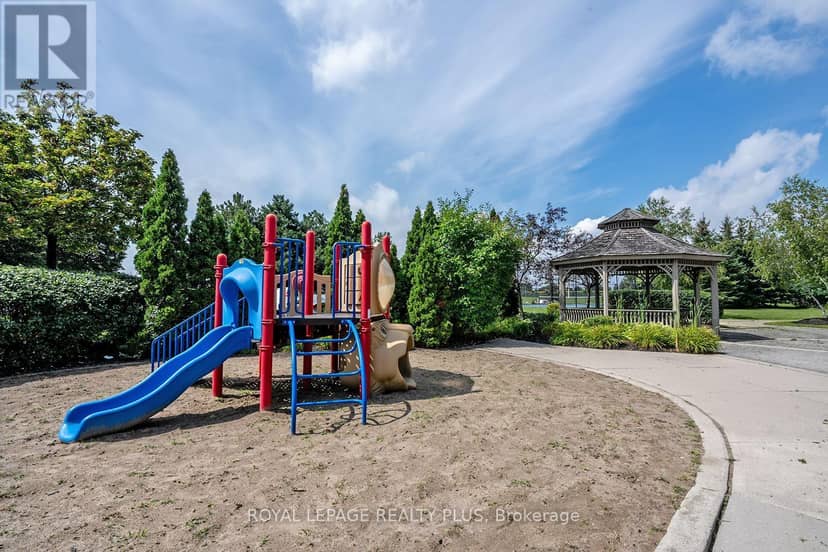1101 - 2585 Erin Centre Boulevard — photo 36 of 38