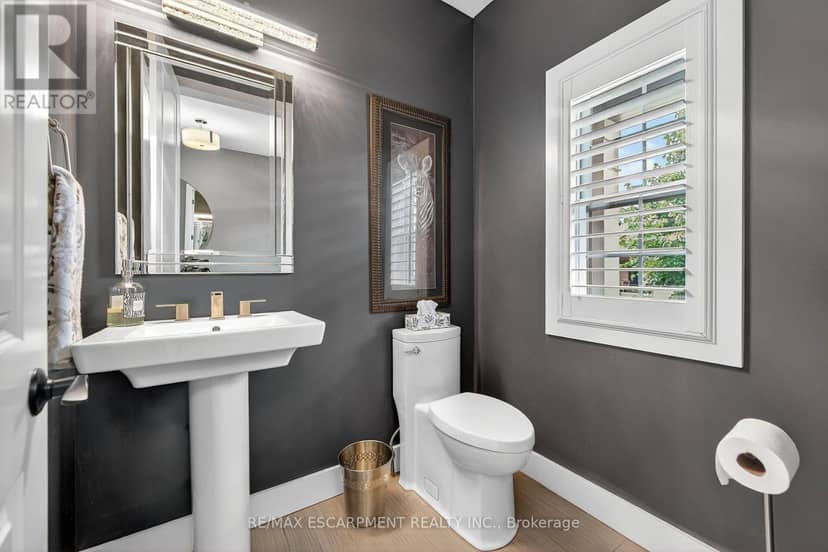24 Chestnut Drive — photo 21 of 40
