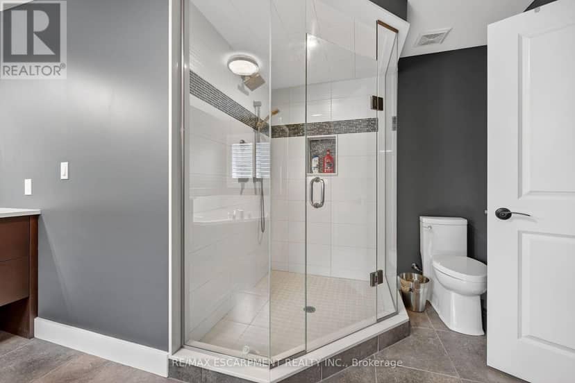 24 Chestnut Drive — photo 28 of 40