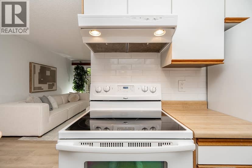 220 7055 WILMA STREET, Burnaby, photo 6