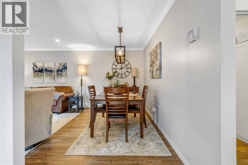 26-21 Earl Drive — photo 10 of 40