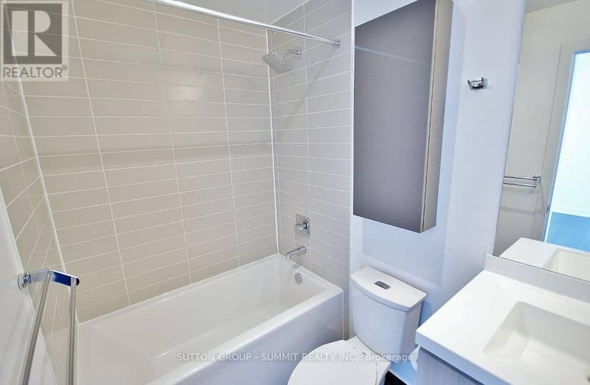 1510 - 105 George Street — photo 16 of 40