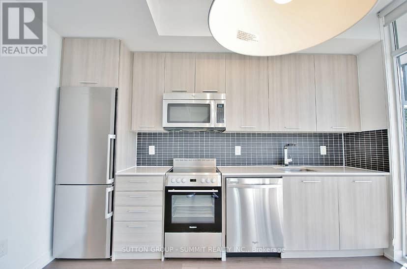 1510 - 105 George Street — photo 21 of 40
