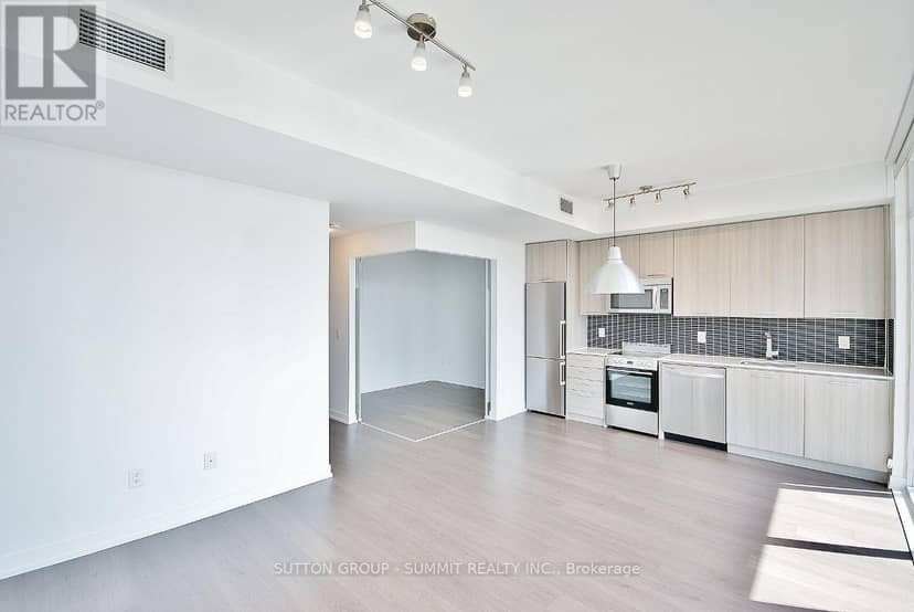 1510 - 105 George Street — photo 26 of 40
