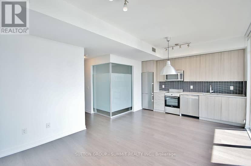 1510 - 105 George Street — photo 28 of 40