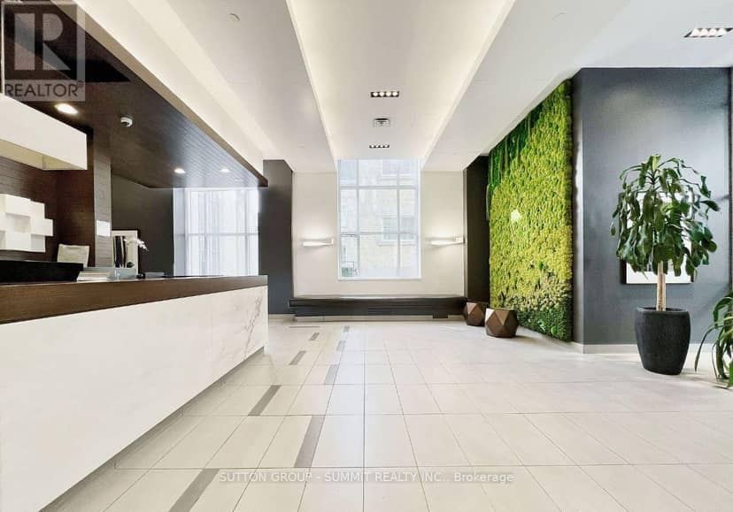 1510 - 105 George Street — photo 4 of 40