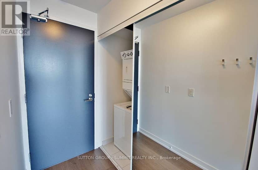 1510 - 105 George Street — photo 6 of 40