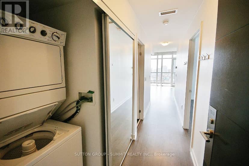 1510 - 105 George Street — photo 7 of 40