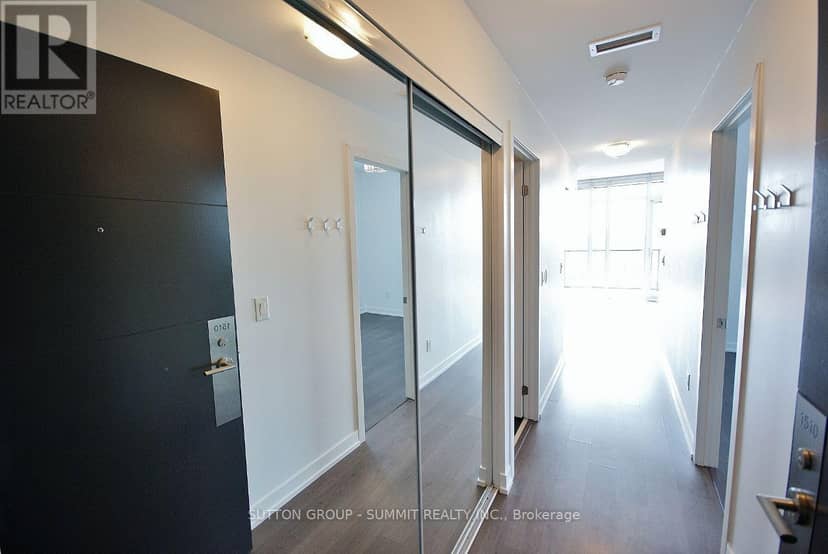 1510 - 105 George Street — photo 9 of 40