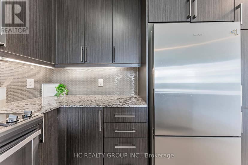 1008 - 4633 Glen Erin Drive — photo 12 of 40