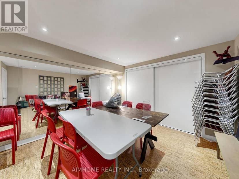 1089 Dundas Street E — photo 10 of 40