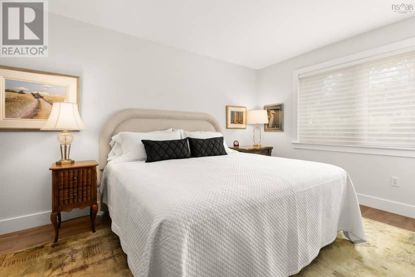 28B Rockhaven Drive — photo 18 of 38