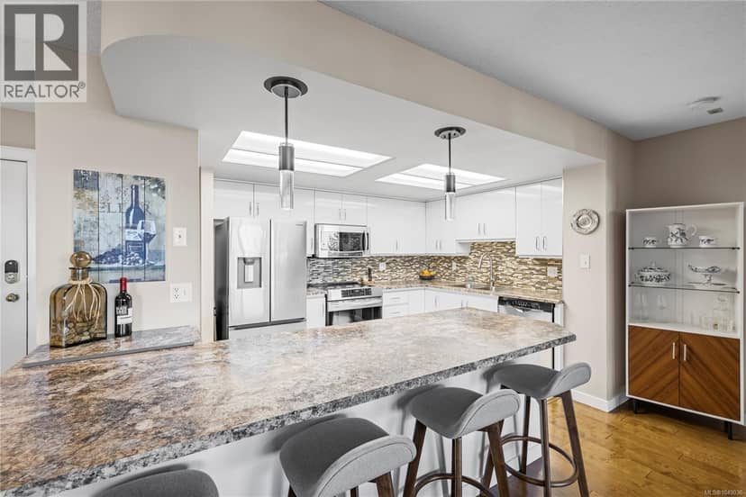 206 158 Promenade Dr — photo 1 of 40