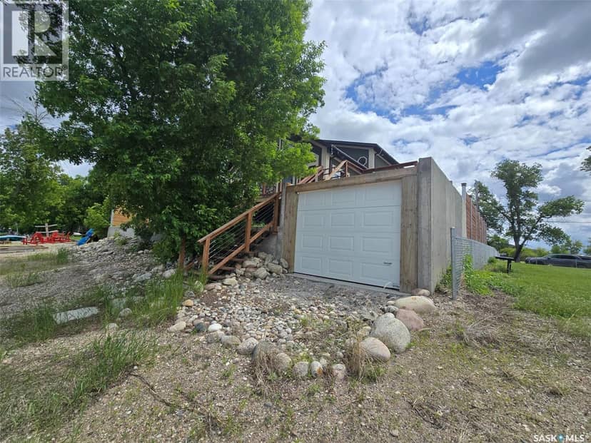 152 Criddle AVENUE — photo 12 of 40