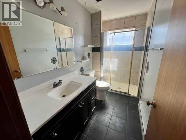5021 47 Street — photo 10 of 29