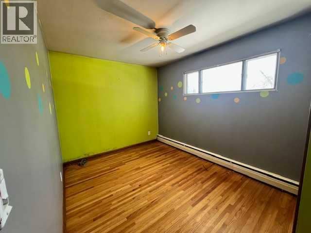 5021 47 Street — photo 11 of 29