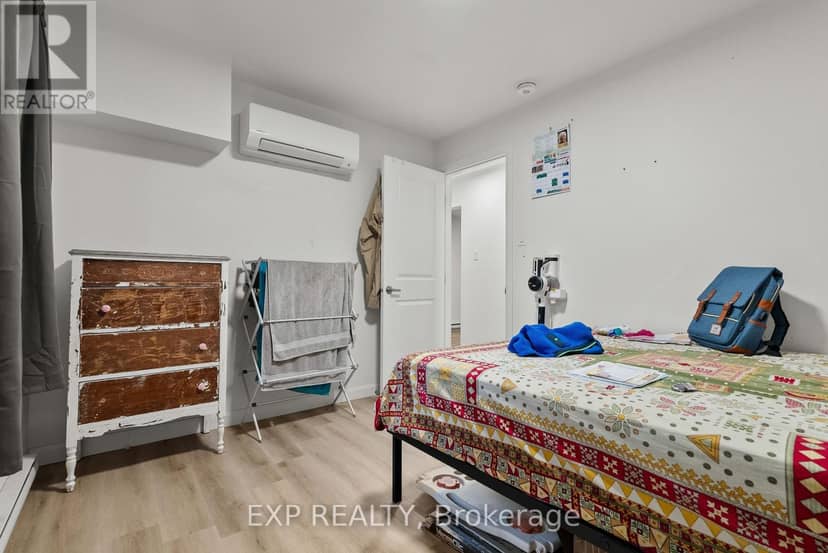 692 Claude Street — photo 14 of 40