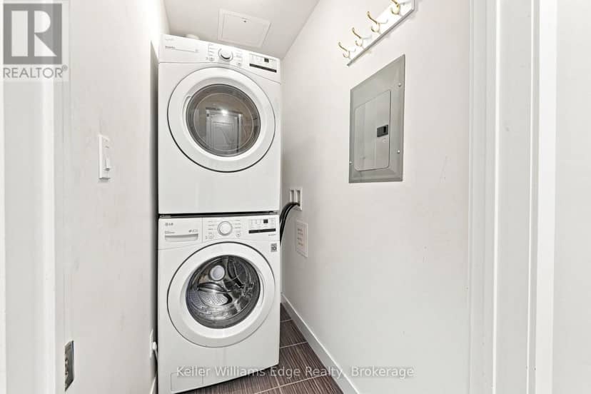 220 - 5317 Upper Middle Road — photo 24 of 40