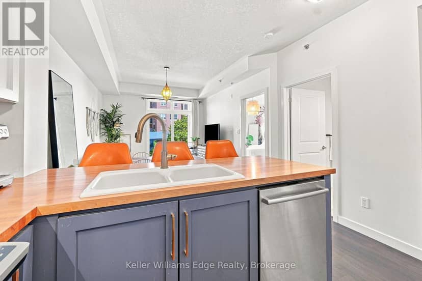 220 - 5317 Upper Middle Road — photo 4 of 40