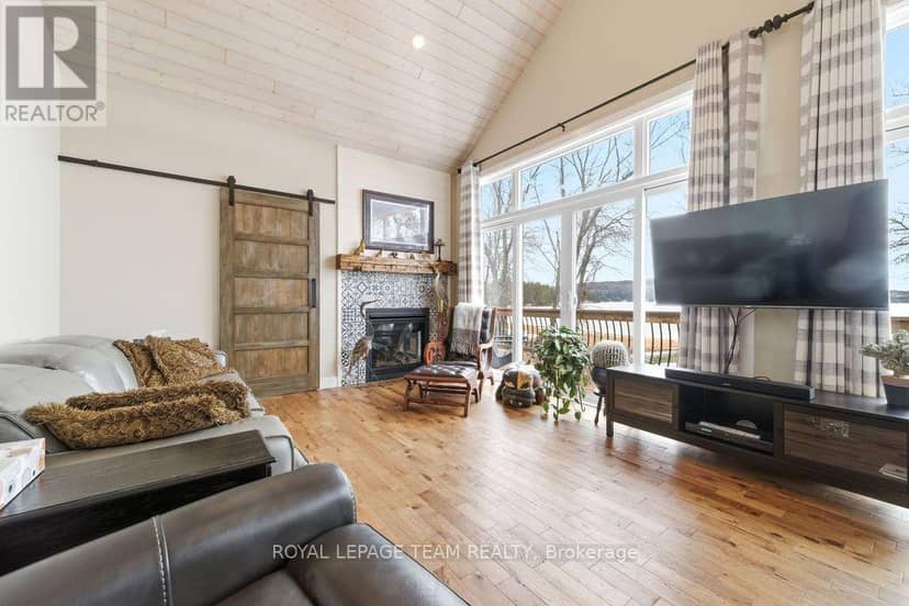 42153 Combermere Road — photo 31 of 40