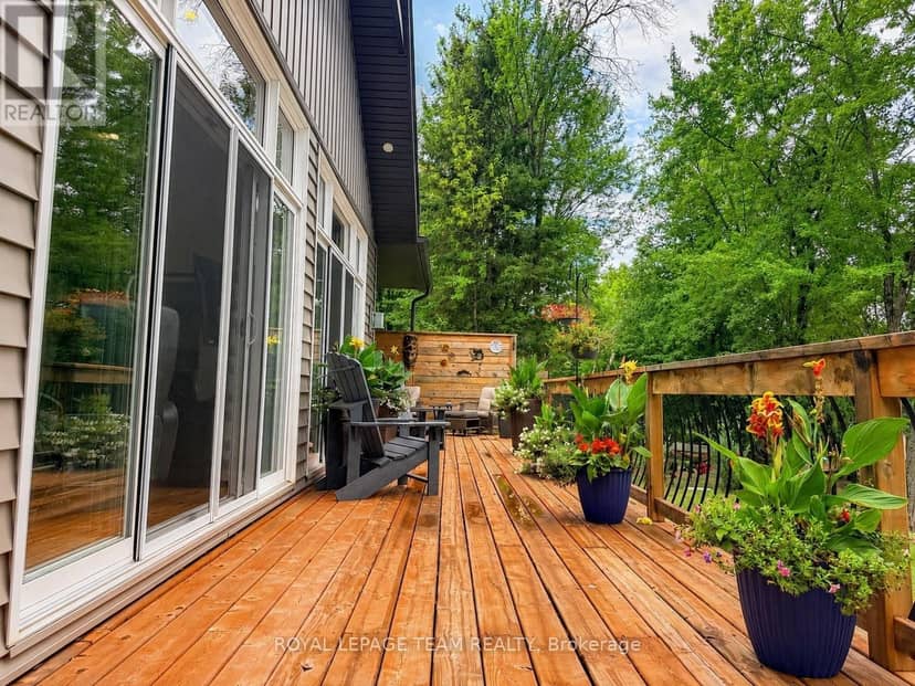 42153 Combermere Road, Madawaska Valley, photo 8