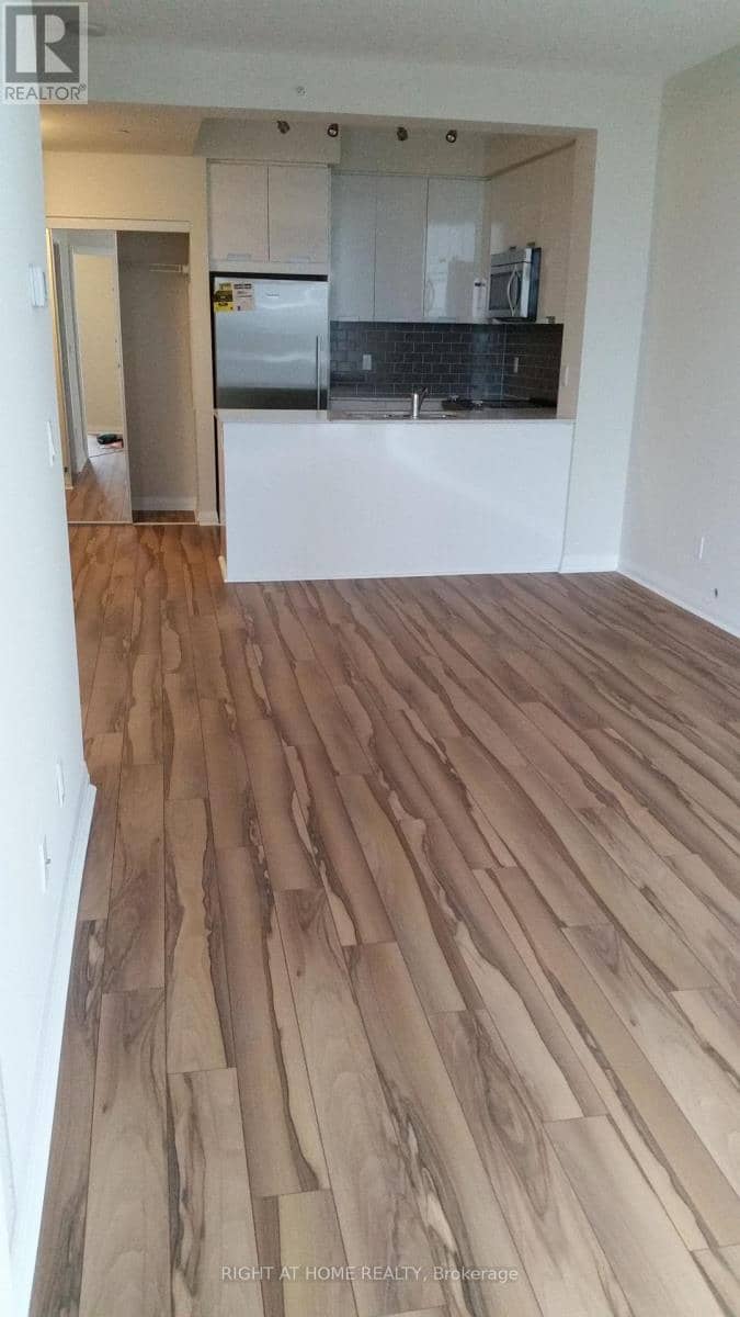 1101 - 55 Eglinton Avenue W — photo 21 of 24