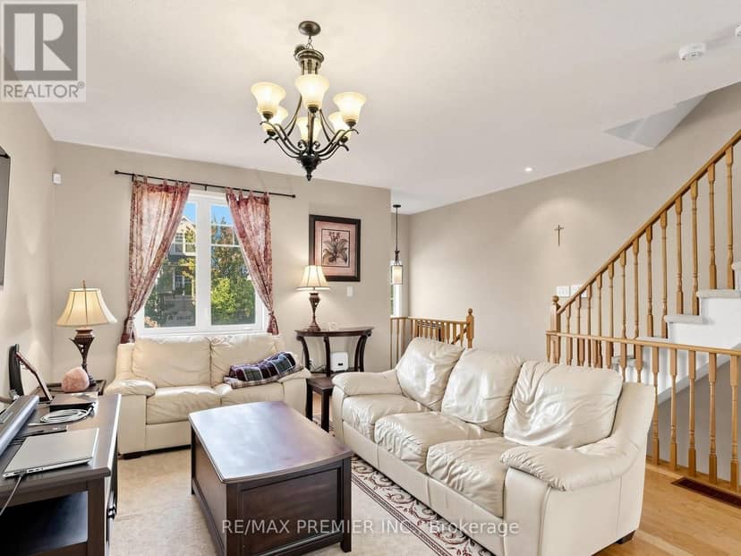 95 John Bell Crescent — photo 8 of 24