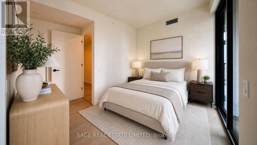 1508 - 109 Erskine Avenue — photo 17 of 26