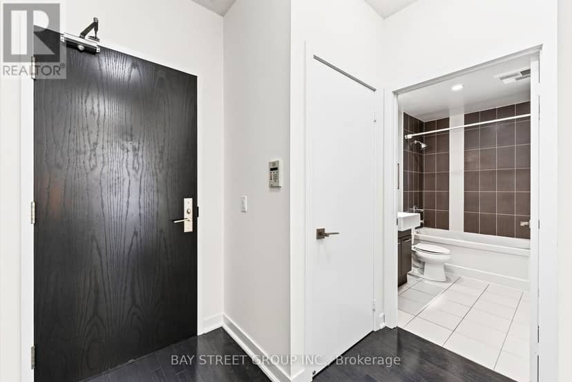 709 - 770 Bay Street — photo 5 of 38