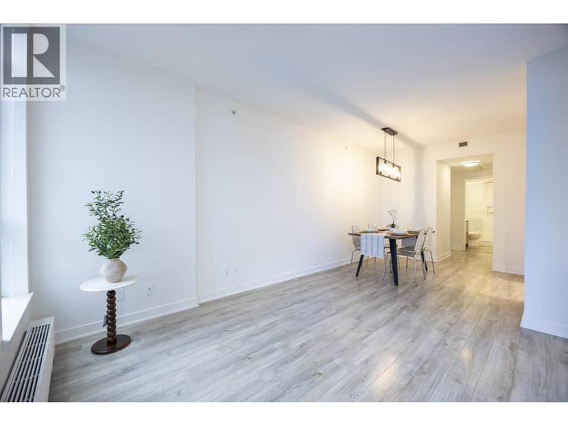 902 8940 University Crescent, Burnaby, photo 8