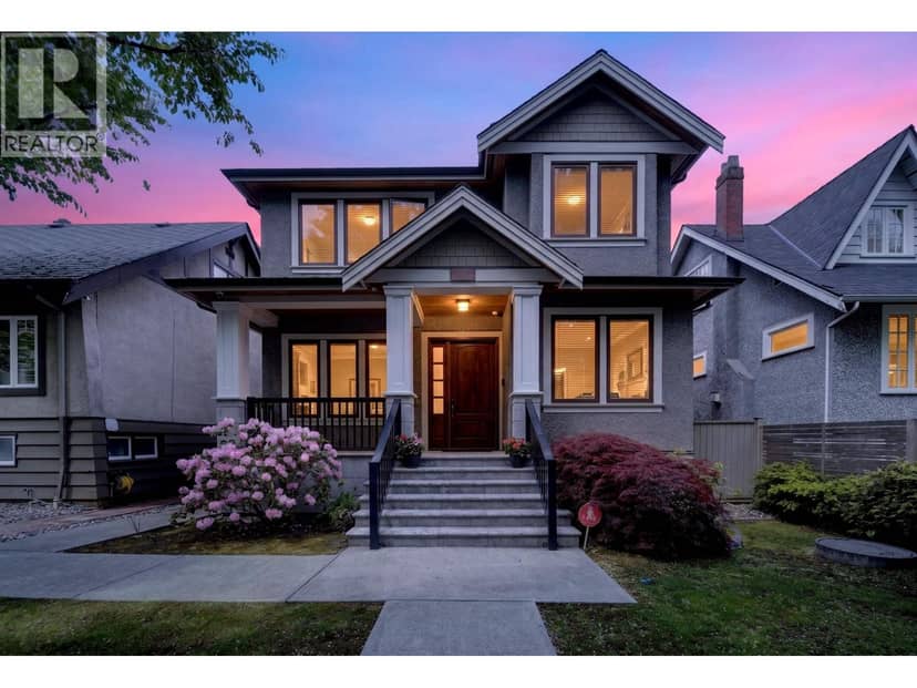 3285 W 12TH AVENUE, Vancouver