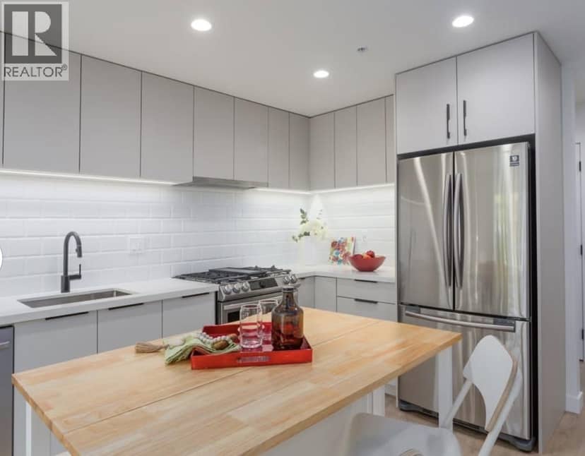 107 3018 ST GEORGE STREET, Port Moody, photo 3