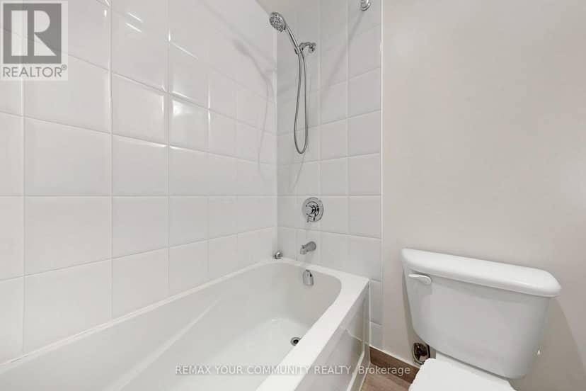 2101 - 825 Church Street — photo 16 of 32