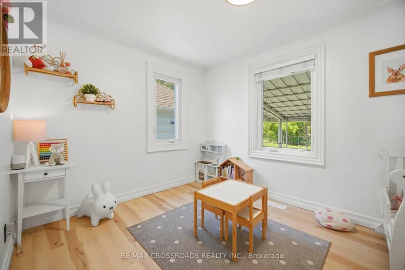 18 Adanac Drive — photo 28 of 40