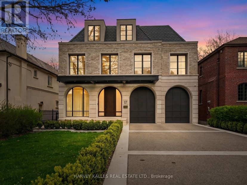 117 Yonge Boulevard — photo 1 of 40
