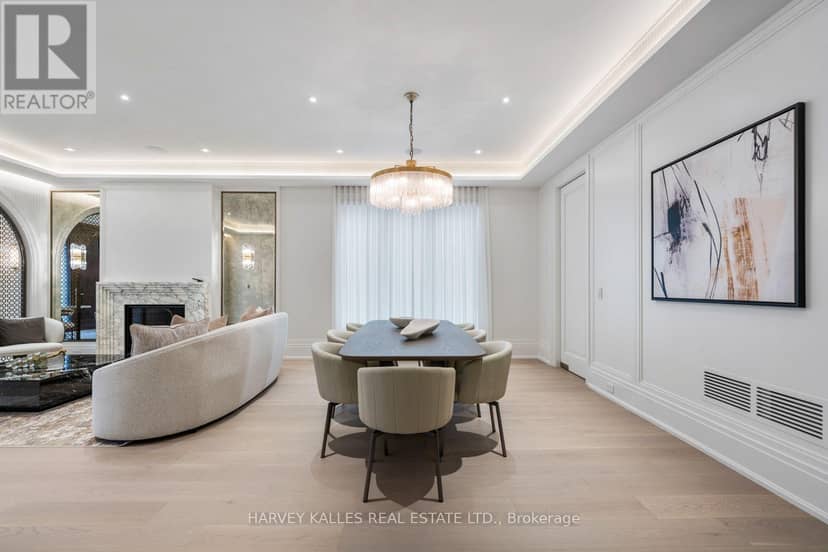 117 Yonge Boulevard — photo 5 of 40