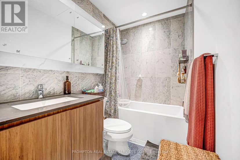 208 - 90 Queens Wharf Road — photo 5 of 27