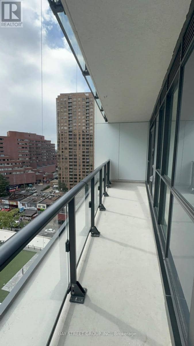 1006 - 4955 Yonge Street — photo 24 of 40