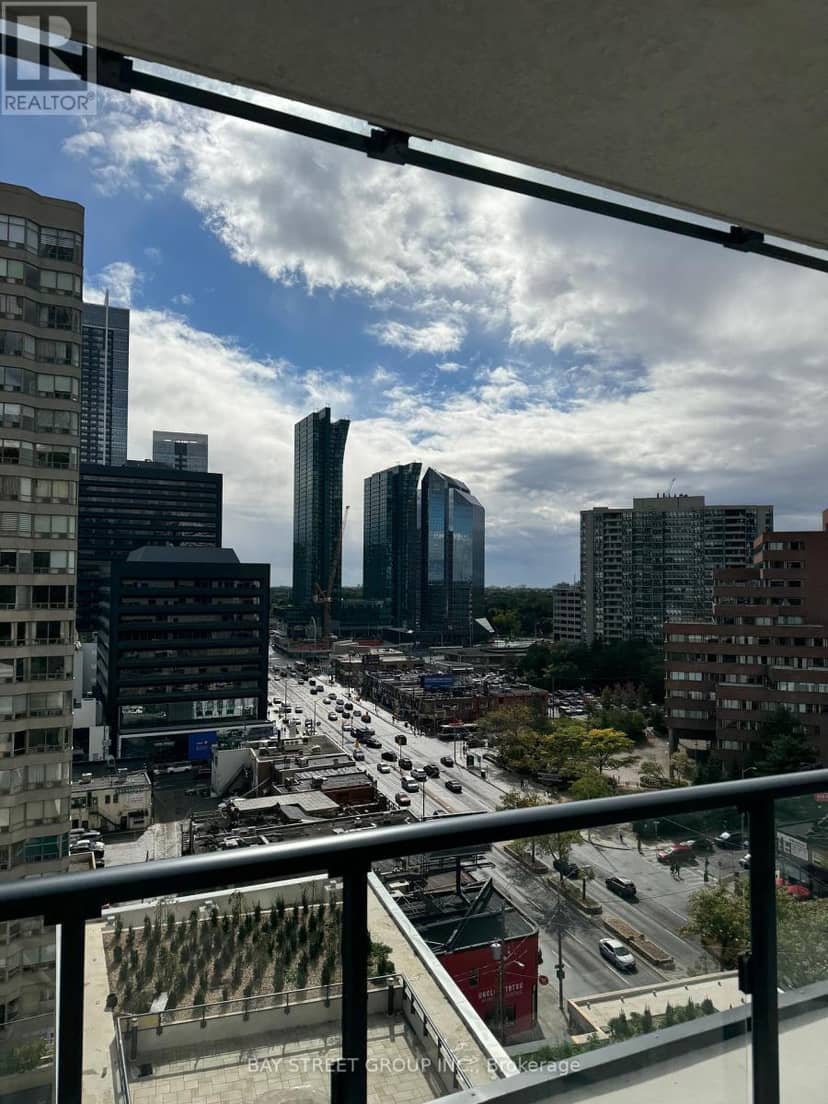 1006 - 4955 Yonge Street — photo 35 of 40